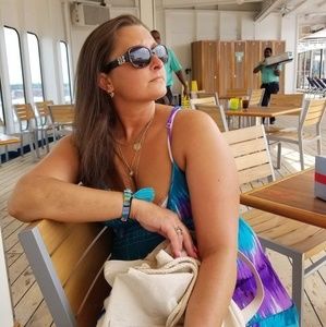 Meet your Posher, Nikki